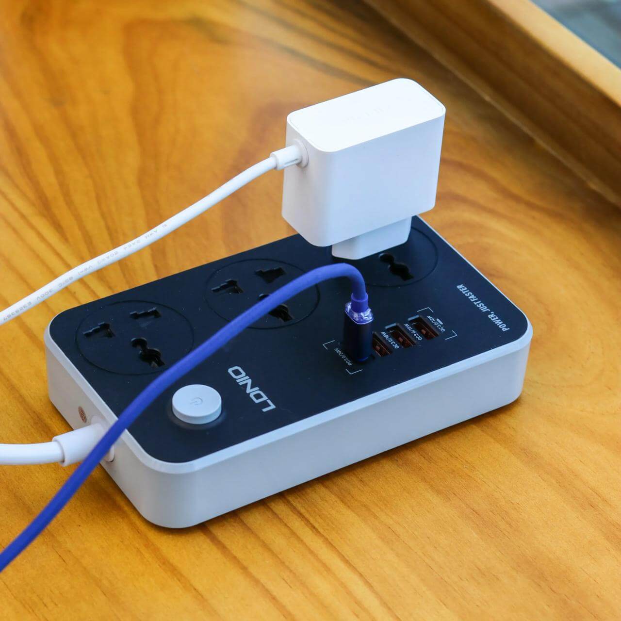 LDNIO SC3412 38W PD20W Power Strip with 3 Outlets & 3 USB QC 3.0 Ports Description: